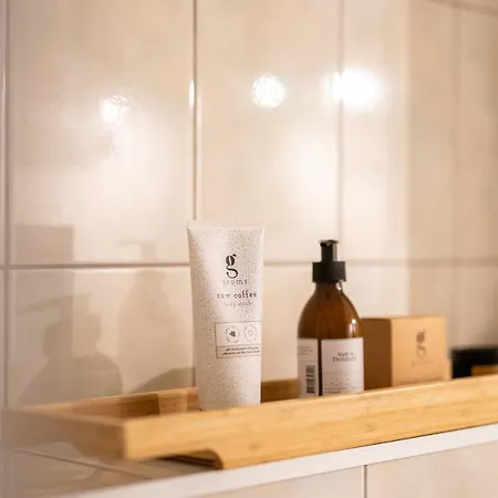 Toni Charming Im Idyllischem Villenviertel Mit Netflix Apartment