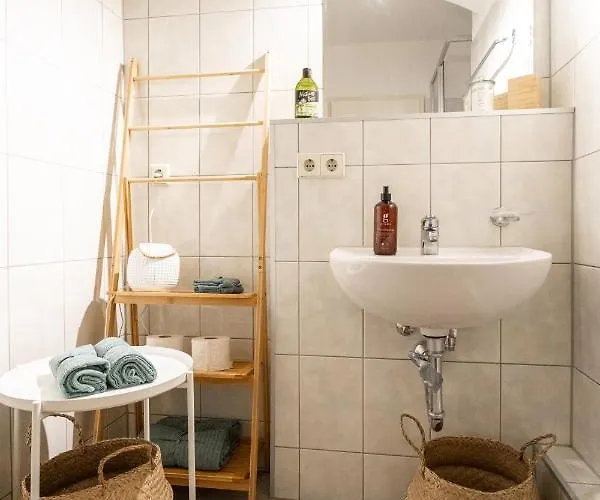 Toni Charming Im Idyllischem Villenviertel Mit Netflix * Dresda