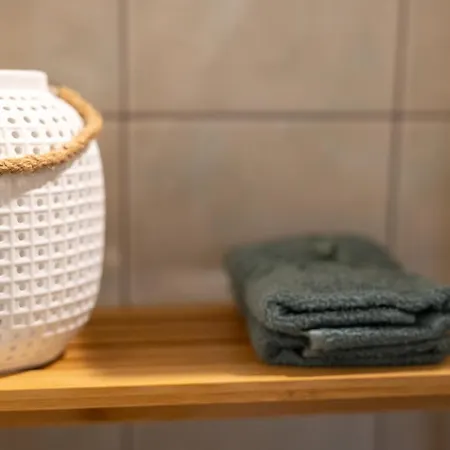 Toni Charming Im Idyllischem Villenviertel Mit Netflix アパート ドレスデン